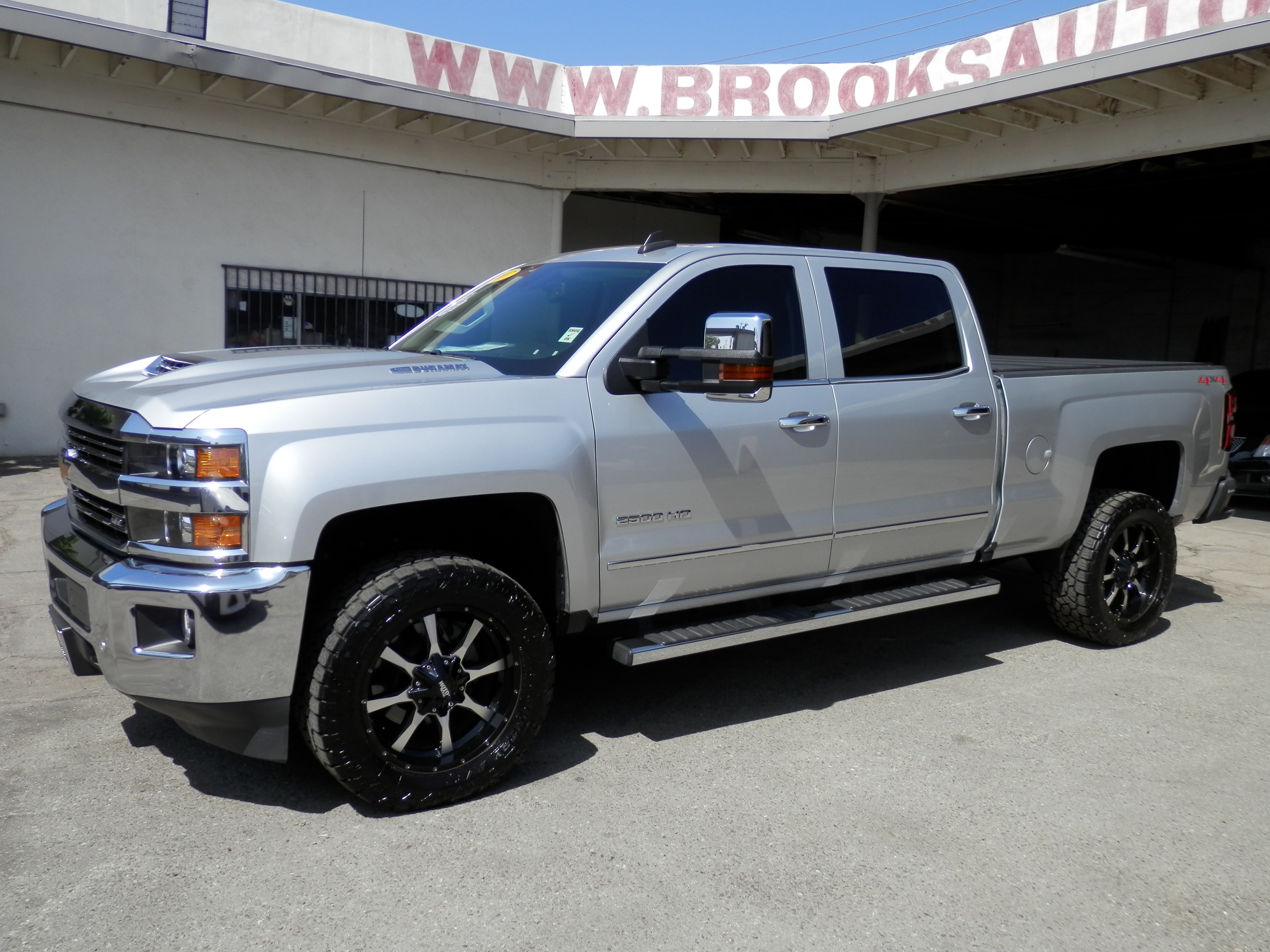 Used 2017 Chevrolet Silverado 2500HD LTZ (6.6 Turbo Diesel 4WD) Truck Crew Cab
