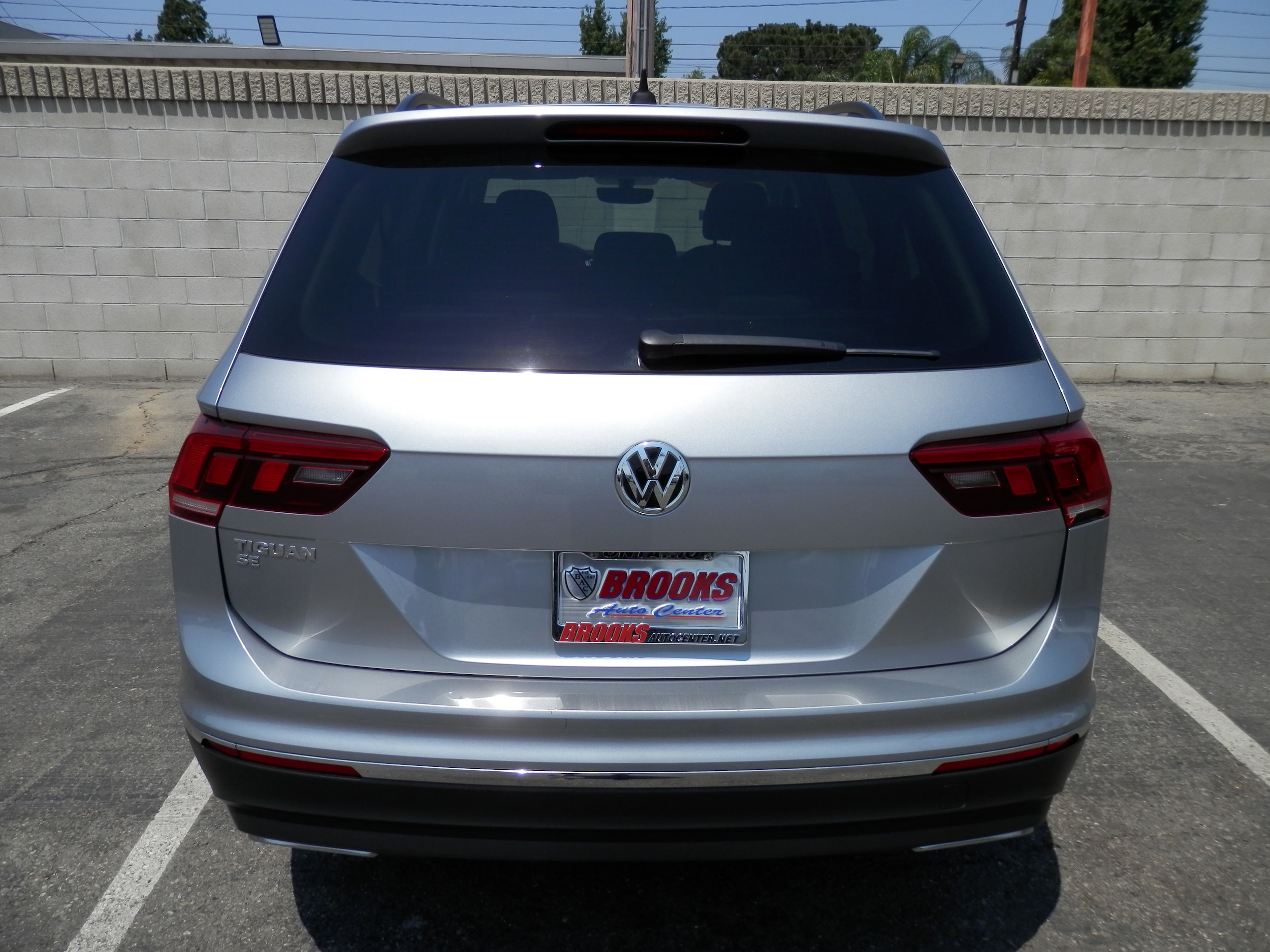 2021 Volkswagen Tiguan SE - Photo 7