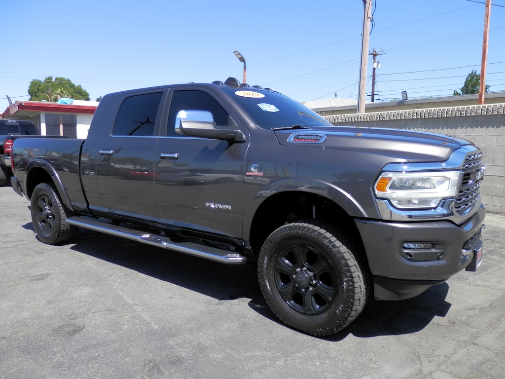 Used 2019 Ram 3500 Laramie 6.7 L Turbo Diesel 4WD(AISIN Trans) Truck Mega Cab