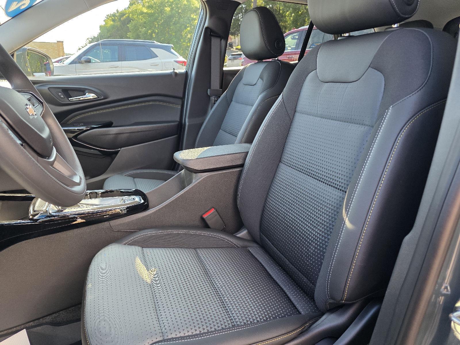 2026 Chevrolet Trax LT - Photo 10