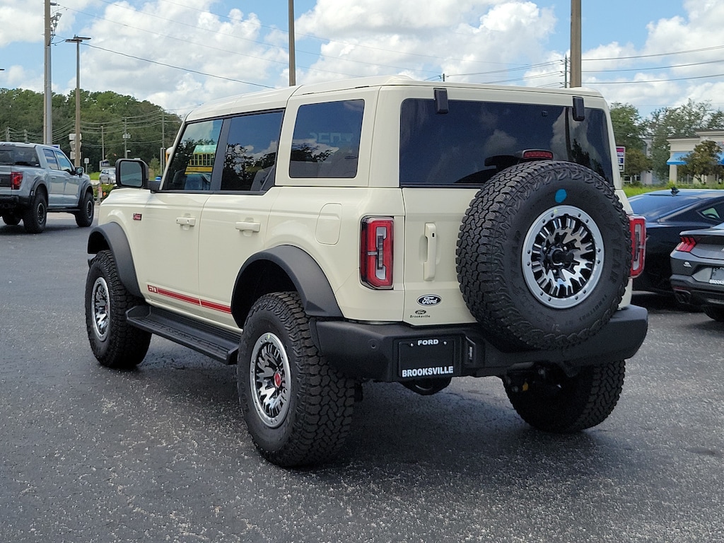New 2026 Ford Bronco Outer Banks SUV