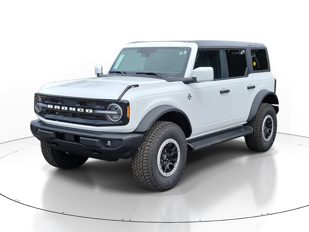 New 2026 Ford Bronco Outer Banks SUV