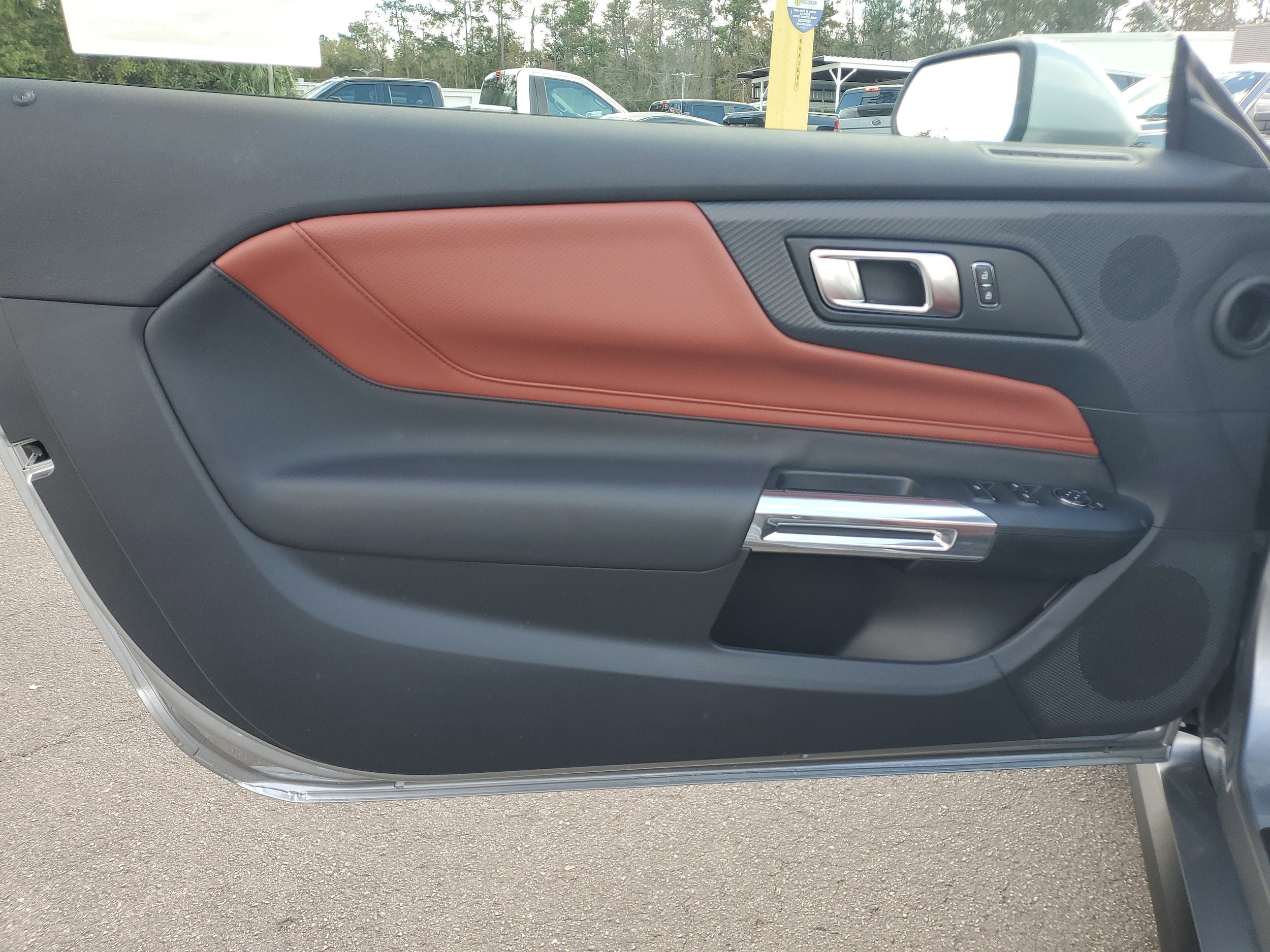 2026 Ford Mustang EcoBoost Premium Convertible - Photo 15