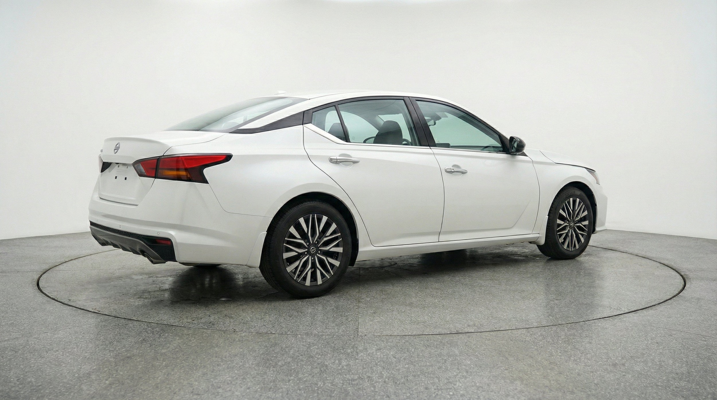 Thumbnail: 2025 Nissan Altima - 9
