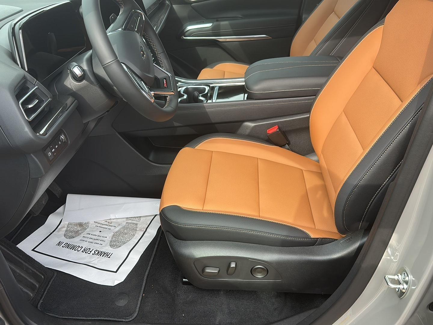 2027 Chevrolet Traverse Z71 - Photo 6