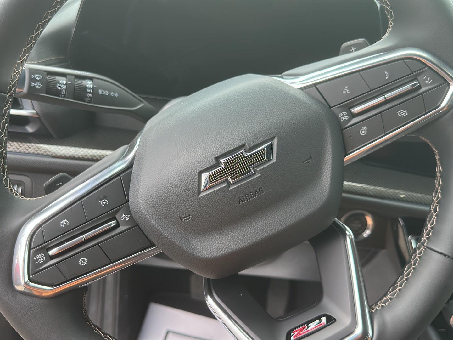 2027 Chevrolet Traverse Z71 - Photo 9