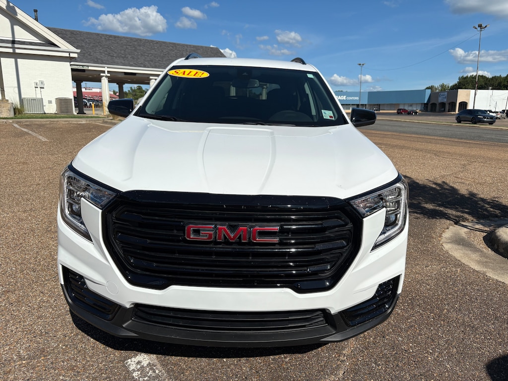 Used 2024 GMC Terrain SLE SUV