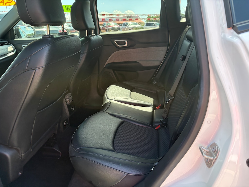 Used 2024 Jeep Compass Latitude SUV