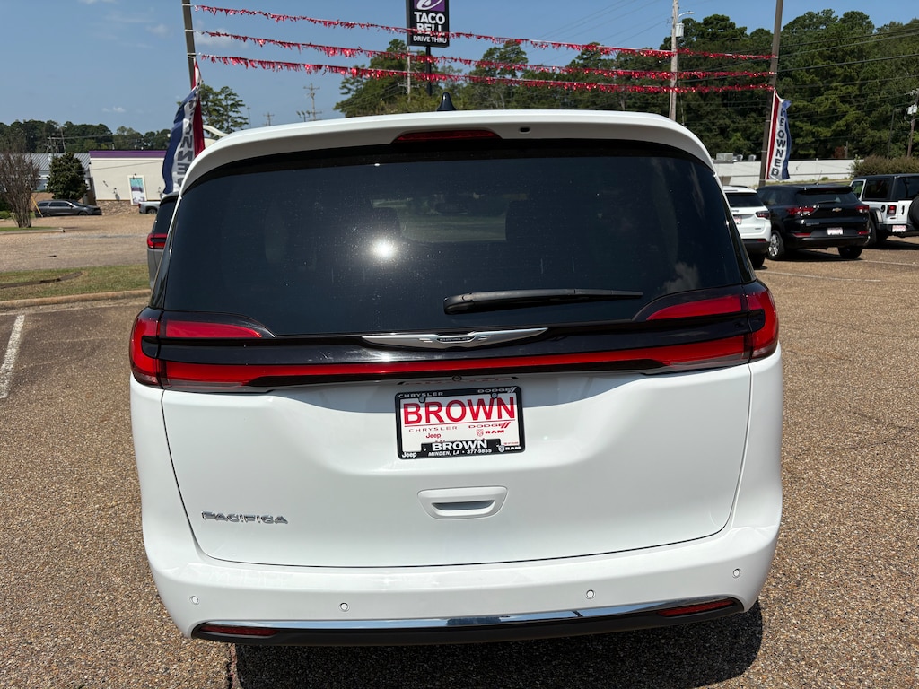 Certified 2024 Chrysler Pacifica Touring L Van Passenger Van
