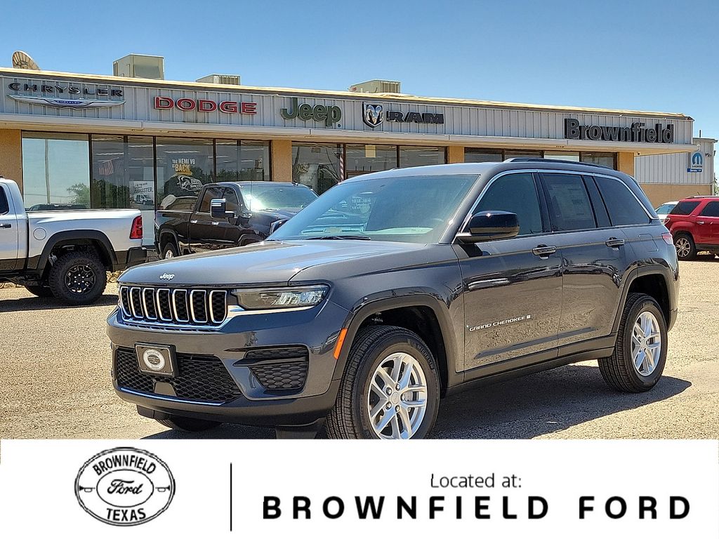 2026 Jeep Grand Cherokee Laredo