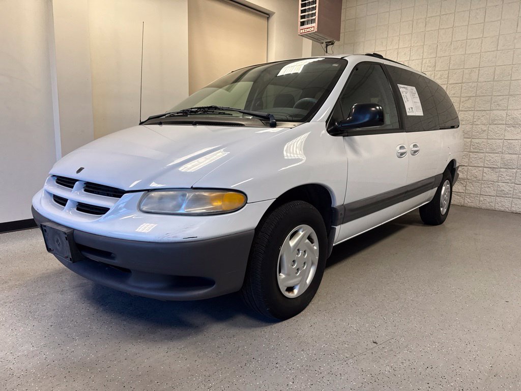Used 2000 Dodge Grand Caravan SE with VIN 1B4GP44R8YB768350 for sale in Petoskey, MI