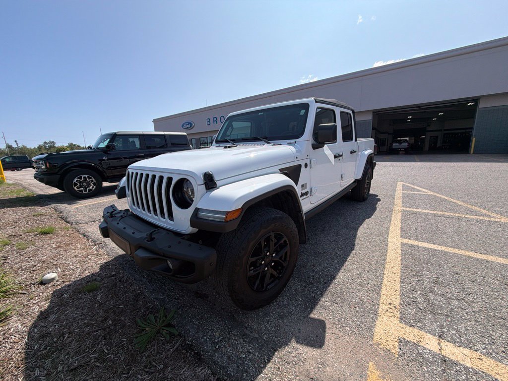 Used 2023 Jeep Gladiator Sport Truck