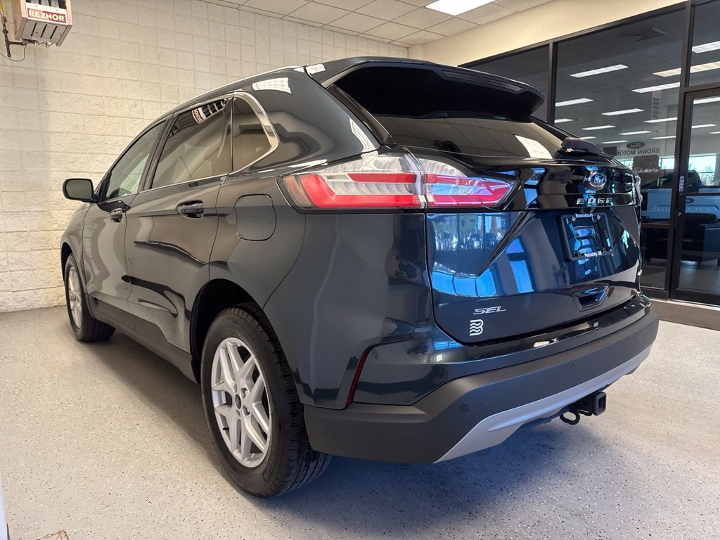 Used 2024 Ford Edge SEL SUV