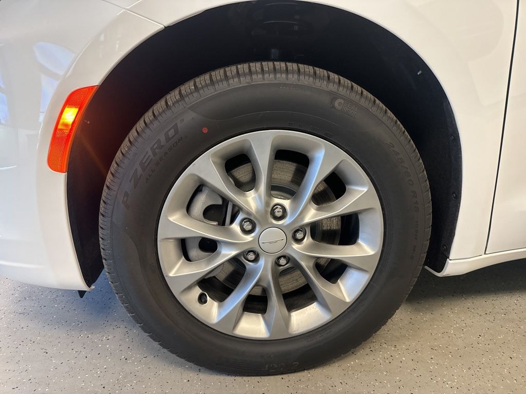 New 2027 Chrysler Pacifica Select Passenger Van