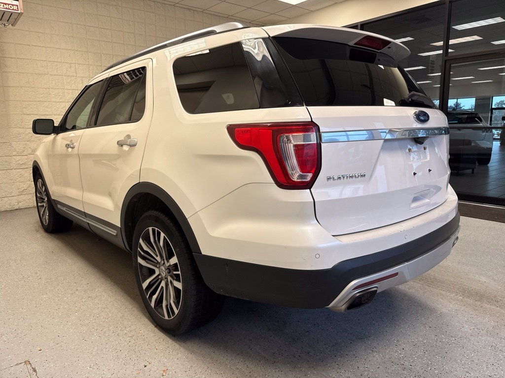 Used 2017 Ford Explorer Platinum SUV