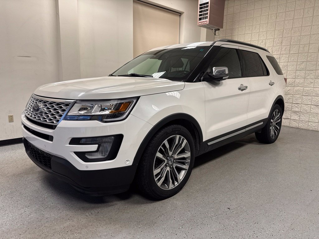 Used 2017 Ford Explorer Platinum SUV