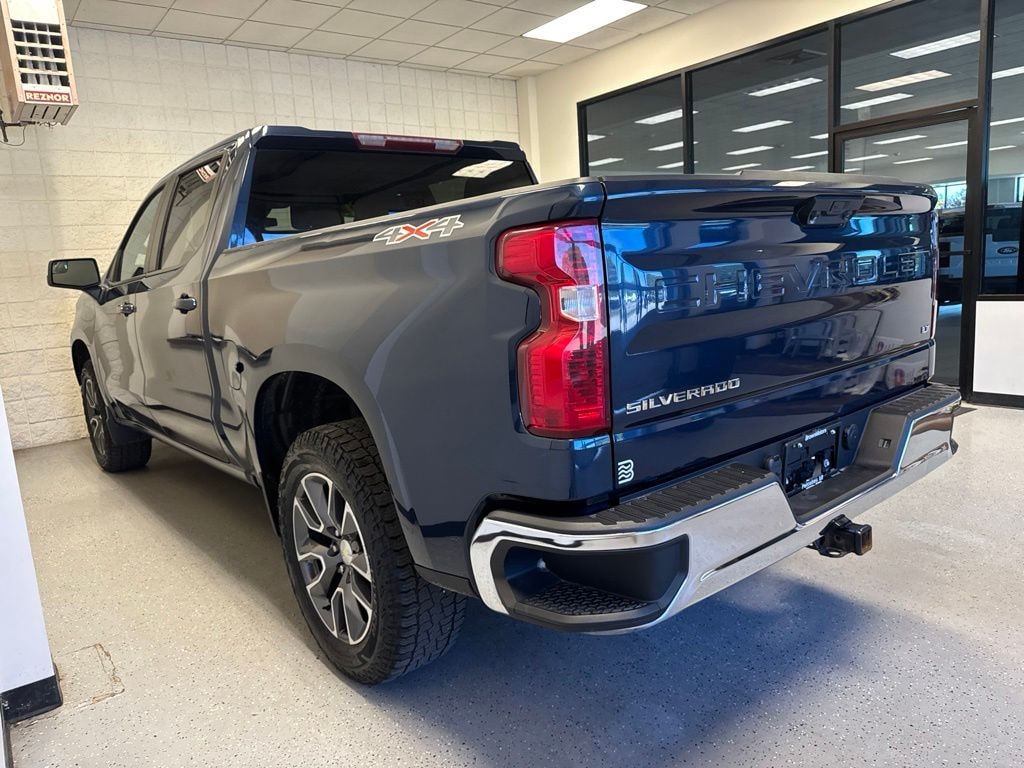Used 2022 Chevrolet Silverado 1500 LT Truck Crew Cab