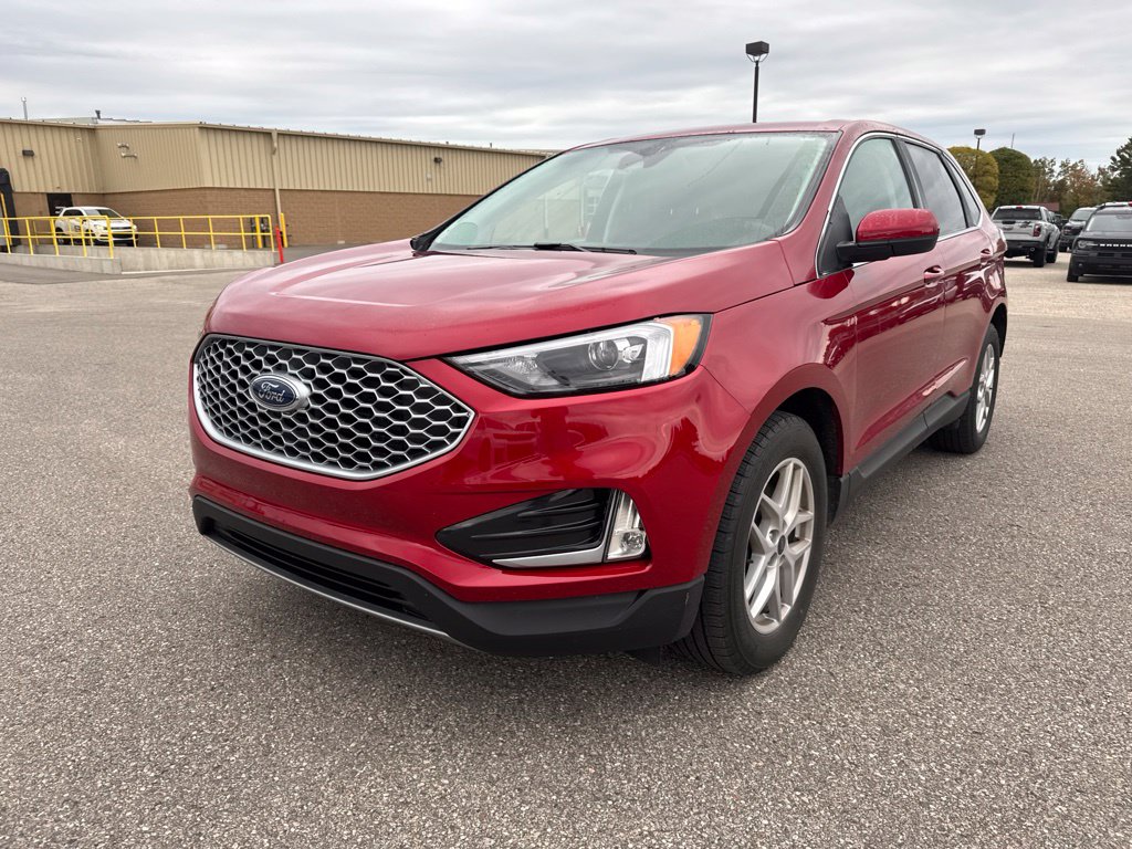 Used 2024 Ford Edge SUV