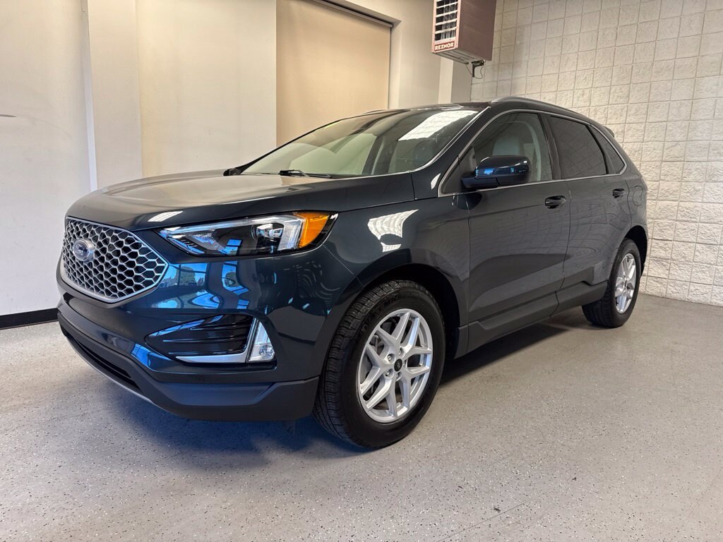 Certified 2024 Ford Edge SUV
