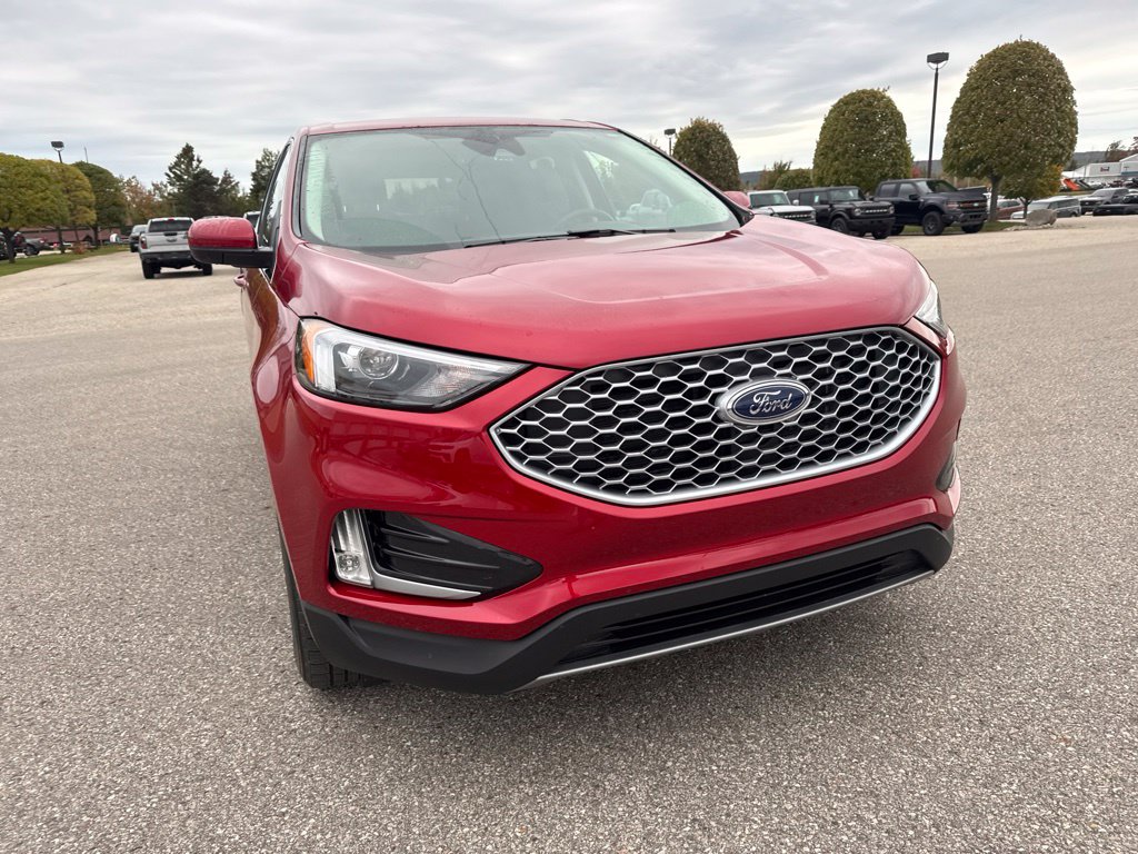 Used 2024 Ford Edge SUV