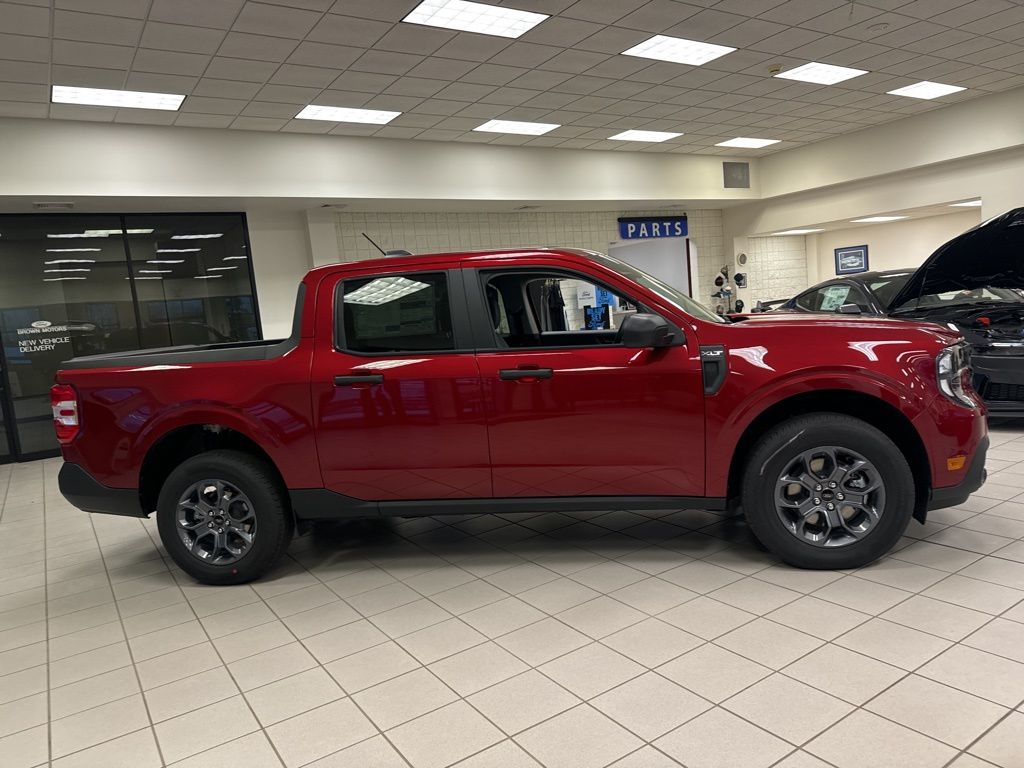 2025 Ford Maverick XLT - Photo 6