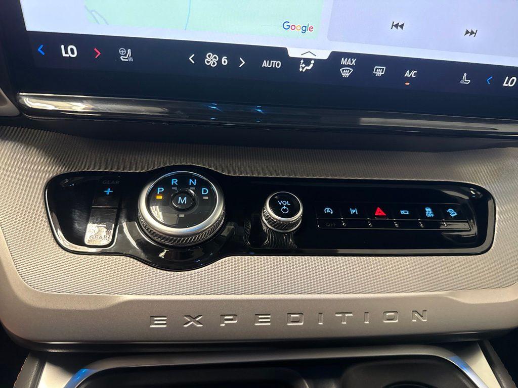 2025 Ford Expedition Active - Photo 35