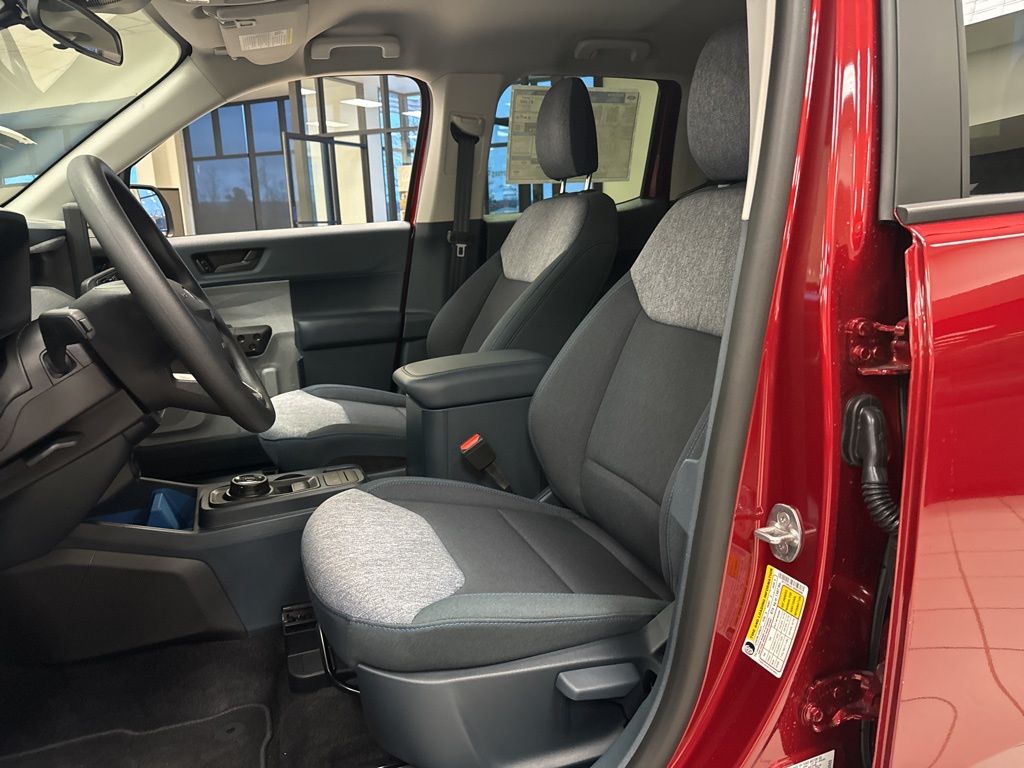 2025 Ford Maverick XLT - Photo 17