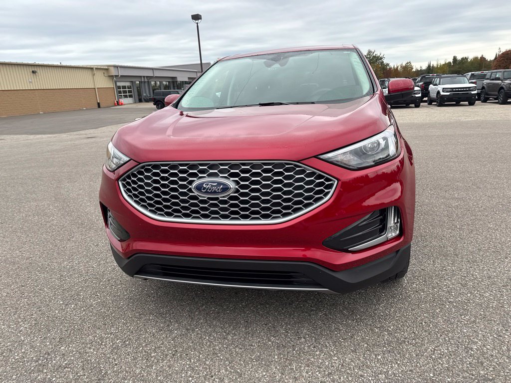 Used 2024 Ford Edge SUV