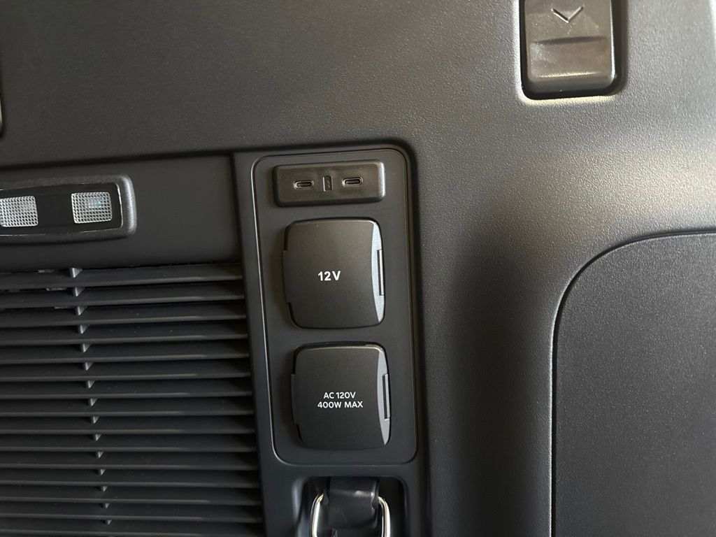 2025 Ford Expedition Active - Photo 46