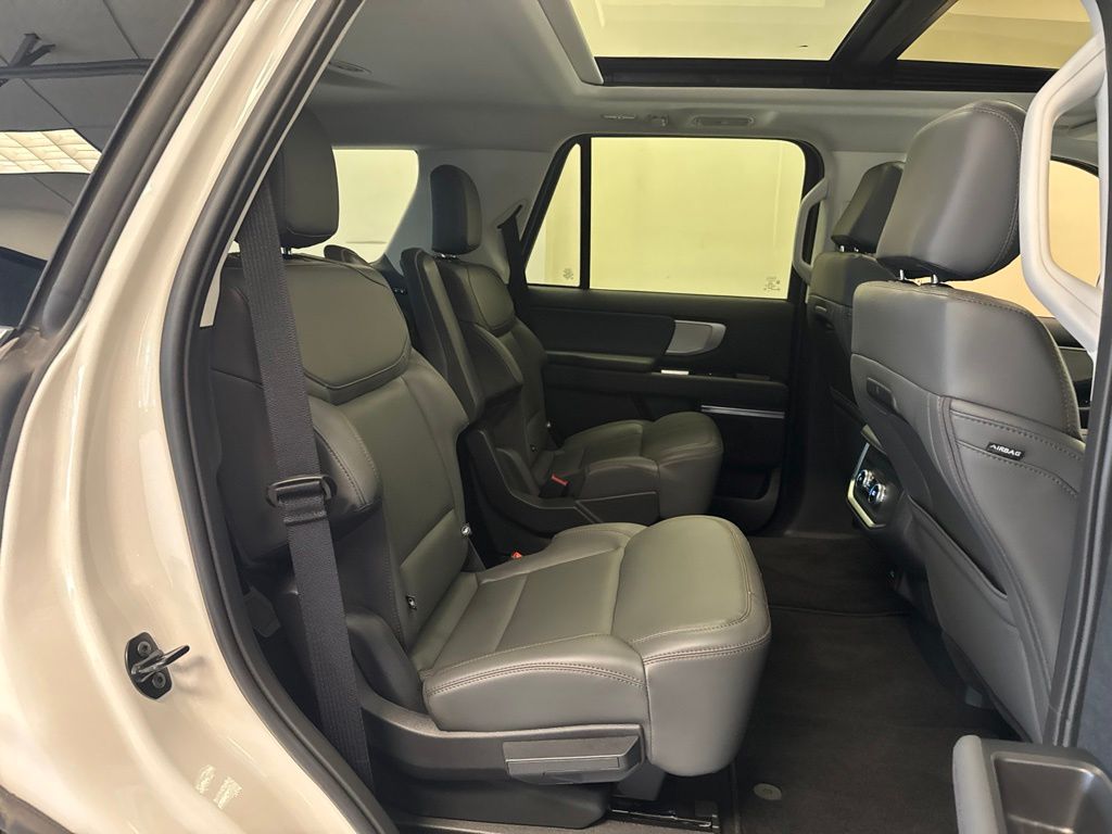 2025 Ford Expedition Active - Photo 43