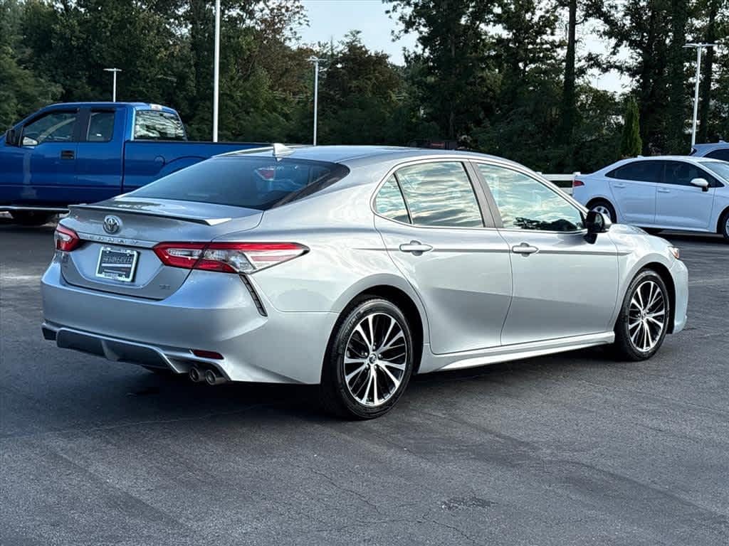 Used 2019 Toyota Camry SE Auto (SE)