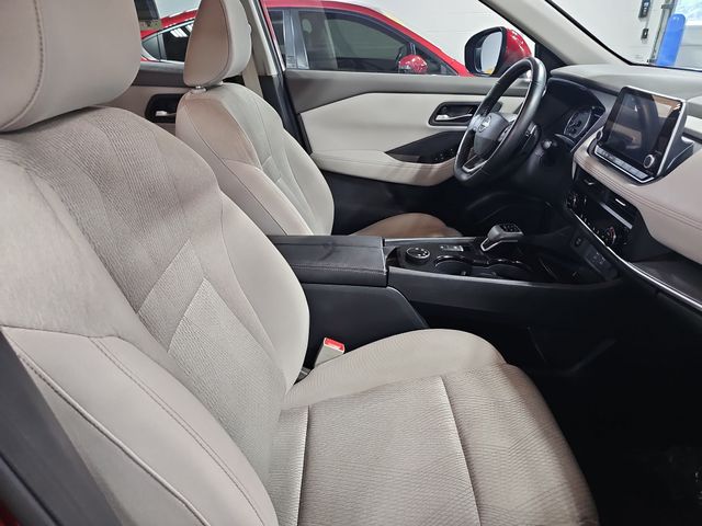 2025 Nissan Rogue SV - Photo 10