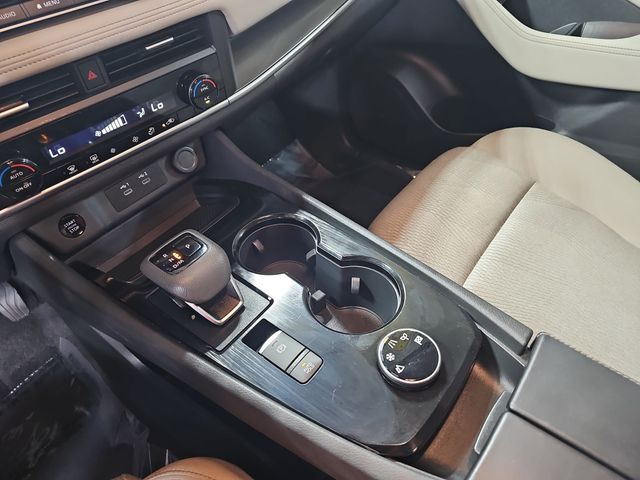 2025 Nissan Rogue SV - Photo 24