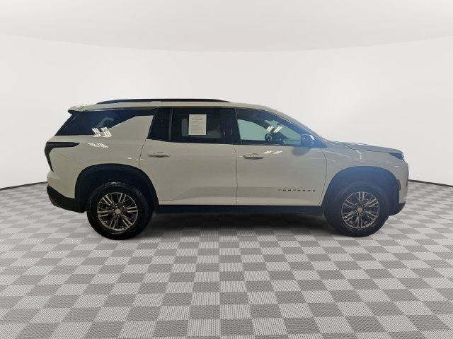 Used 2025 Chevrolet Traverse LT SUV