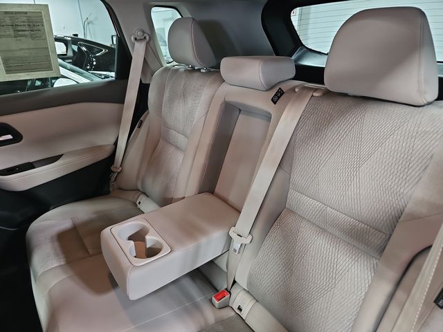 2025 Nissan Rogue SV - Photo 14