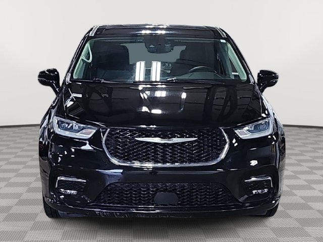 Used 2024 Chrysler Pacifica Touring L Van Passenger Van