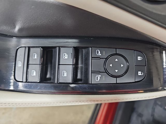 2025 Nissan Rogue SV - Photo 27