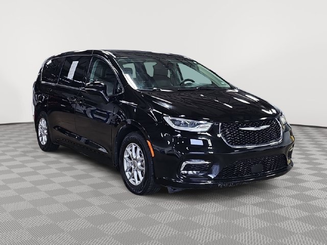 Used 2024 Chrysler Pacifica Touring L Van Passenger Van