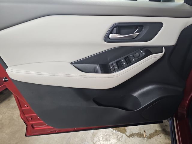 2025 Nissan Rogue SV - Photo 26