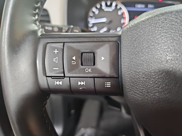 2025 Nissan Rogue SV - Photo 17