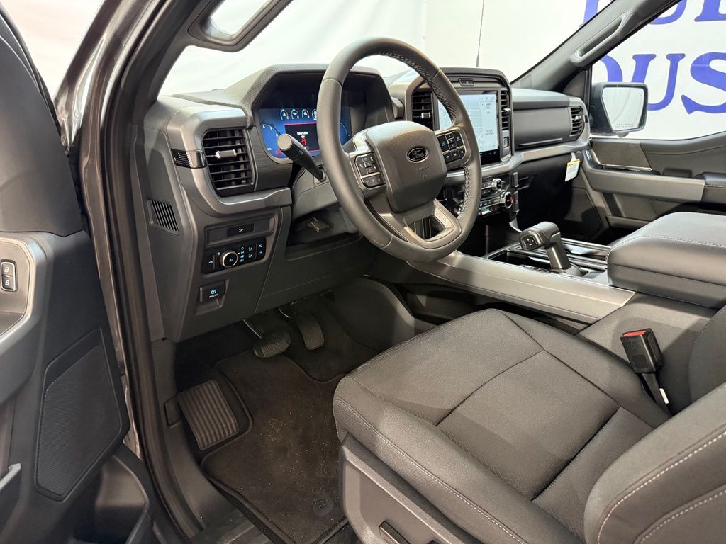 2026 Ford F-150 XLT - Photo 11