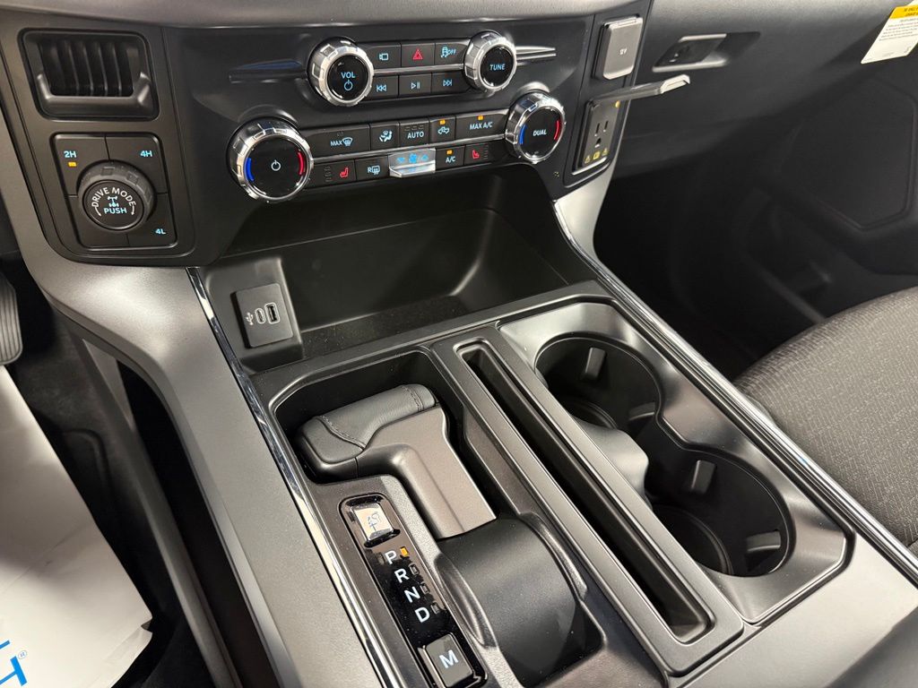 2026 Ford F-150 XLT - Photo 15