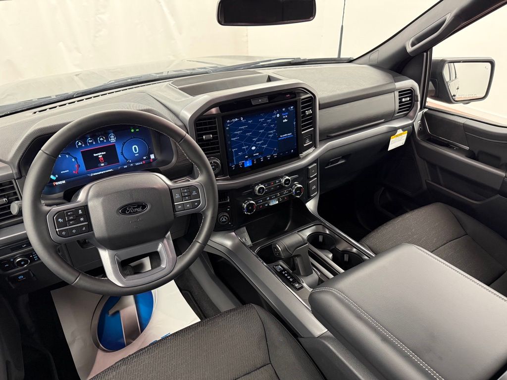 2026 Ford F-150 XLT - Photo 9