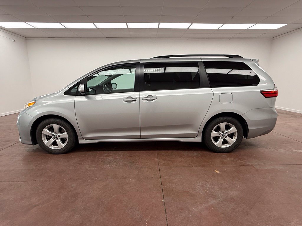 Used 2020 Toyota Sienna LE Minivan/Van