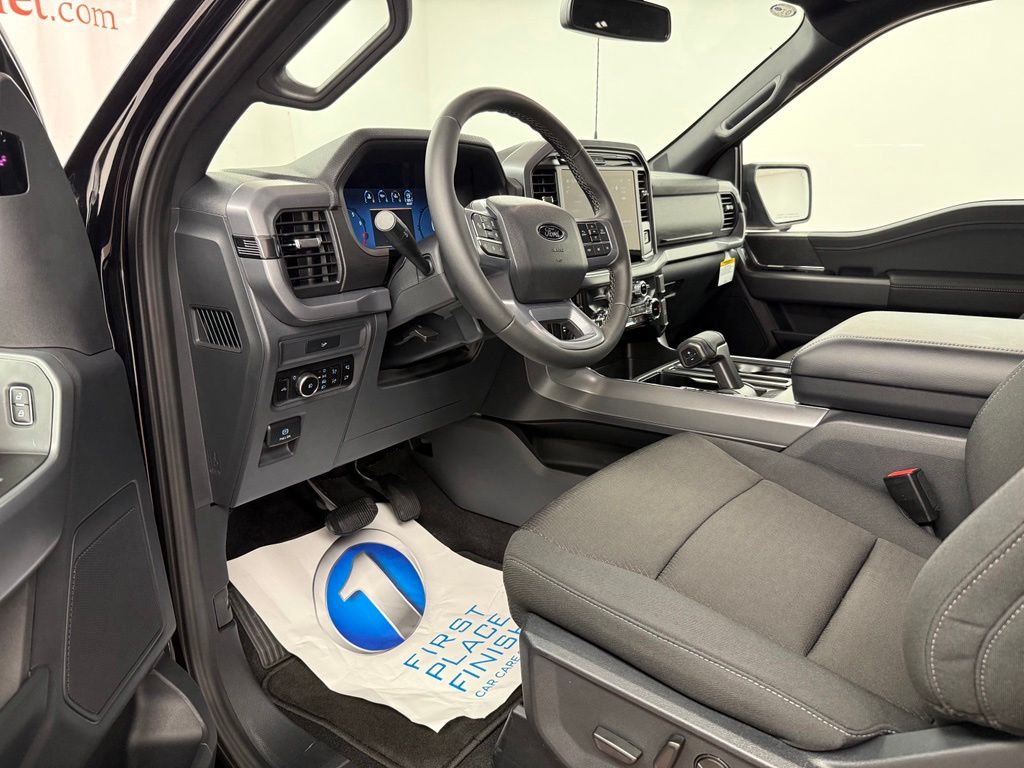 2026 Ford F-150 XLT - Photo 10