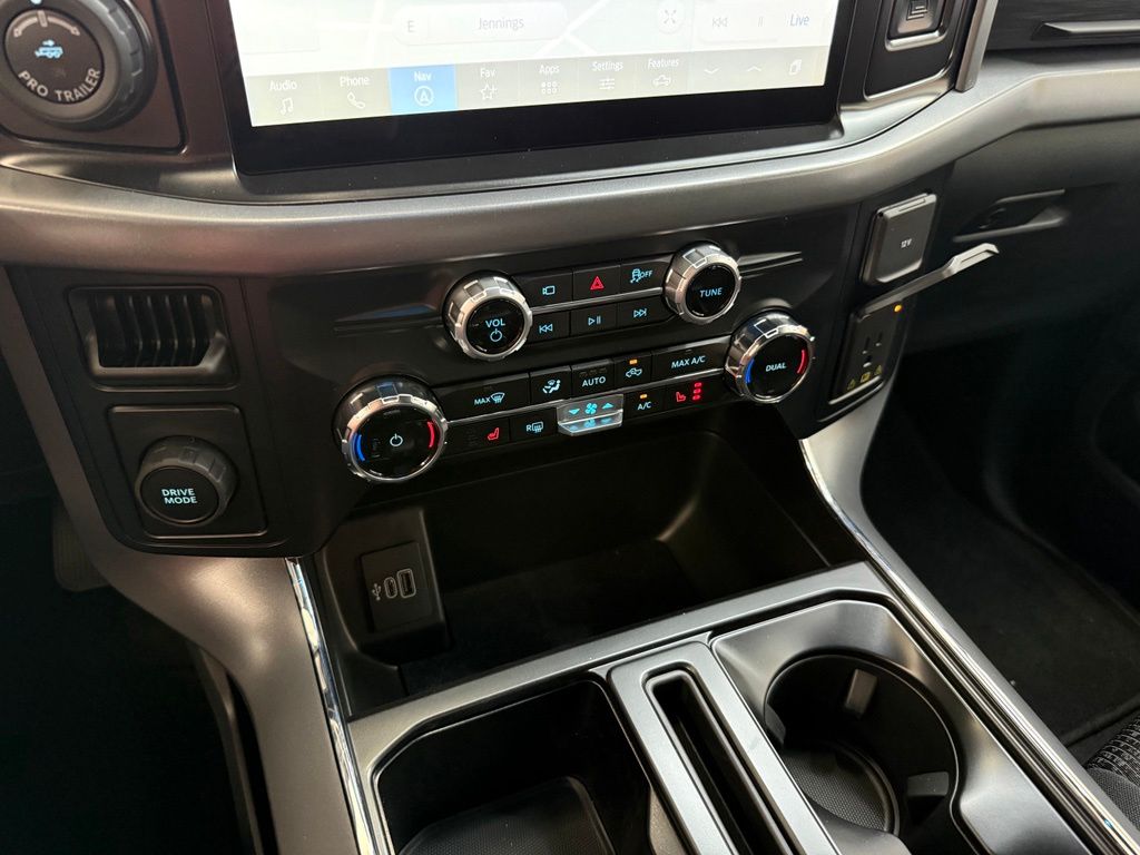 2026 Ford F-150 XLT - Photo 15