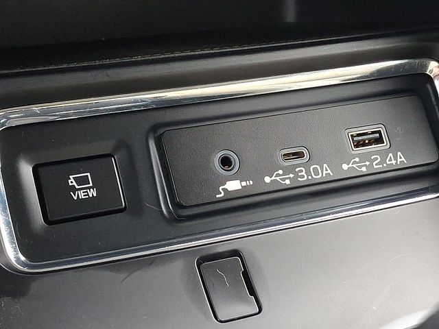 2025 Subaru Ascent Limited - Photo 27