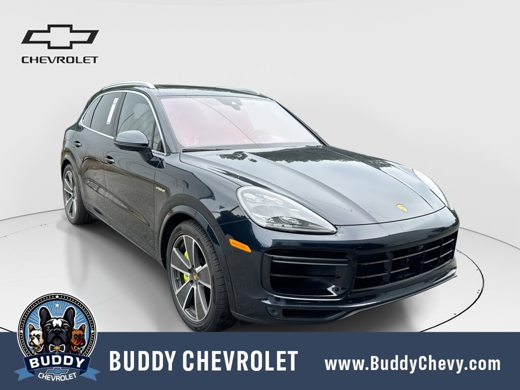2023 Porsche Cayenne Turbo S E-Hybrid