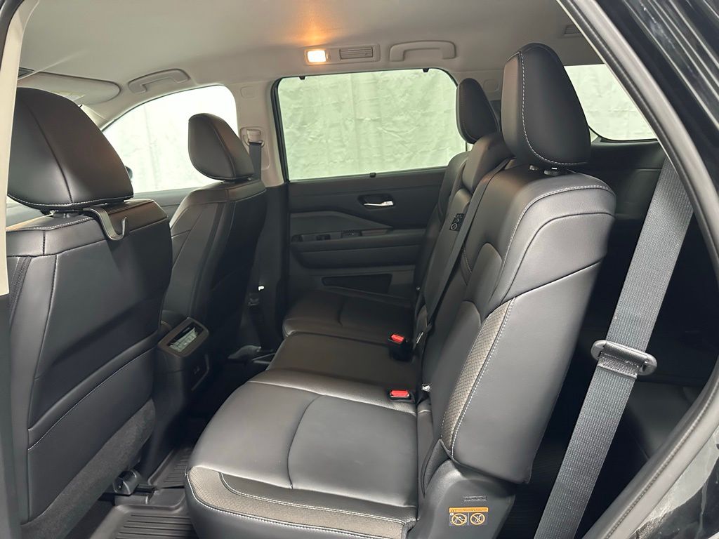 2024 Nissan Pathfinder SL - Photo 40