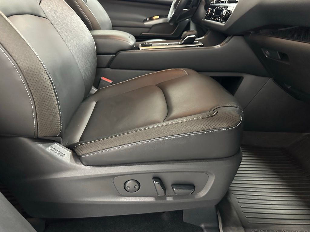 2024 Nissan Pathfinder SL - Photo 55